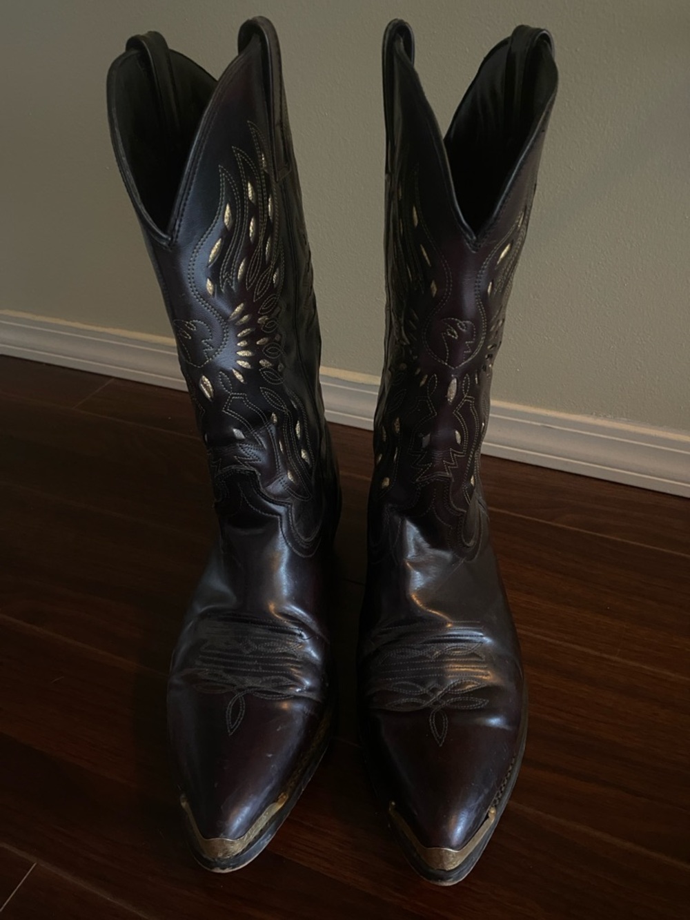 Rare Vintage Thunderbird Black Leather Western Cowboy Boots with Gold Stitching - Picture 7 of 9